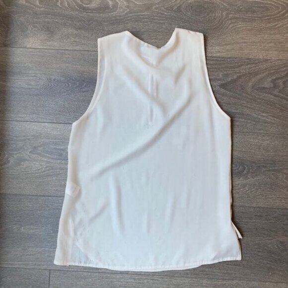 Aritzia Babaton Women's Blouse Sleeveless Tank Top Cut out front Cream Size XS - Picture 7 of 15